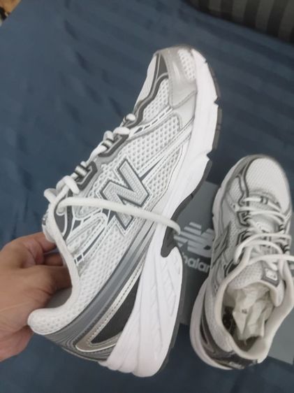 สินค้าช๊อปไทย ใส่แค่ครั้งเดียว เหมือนมือ1 New balance740 มือ1ราคา4300 รูปที่ 2