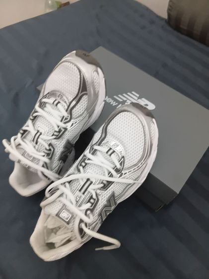 สินค้าช๊อปไทย ใส่แค่ครั้งเดียว เหมือนมือ1 New balance740 มือ1ราคา4300 รูปที่ 3