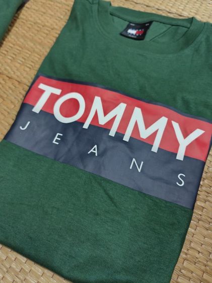 เสื้อยืดคอกลม TOMMY สายเขียว รูปที่ 7