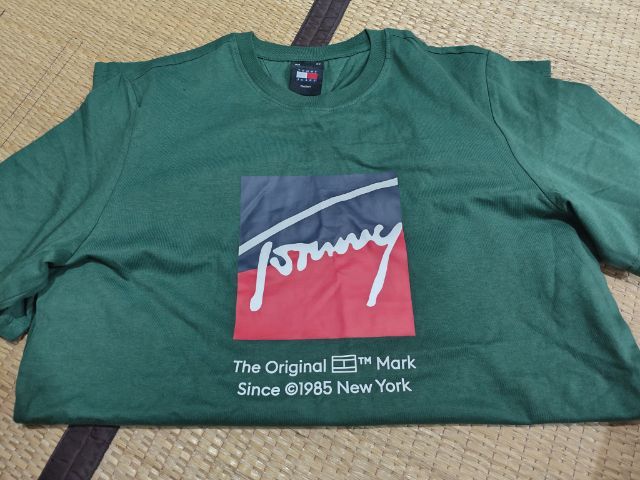 เสื้อยืดคอกลม TOMMY สายเขียว รูปที่ 6