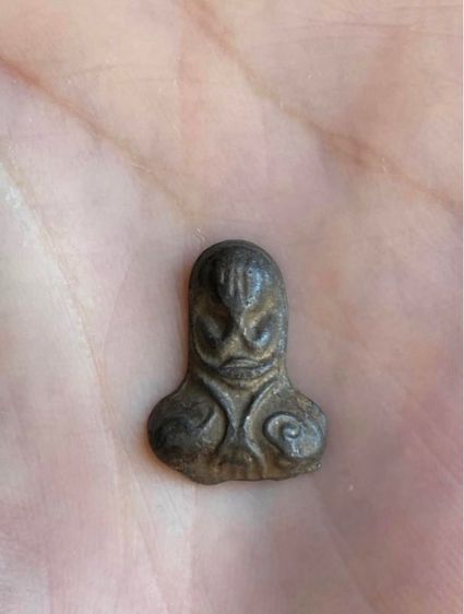 พระปิดตาหลวงปู่เอี่ยมวัดหนัง