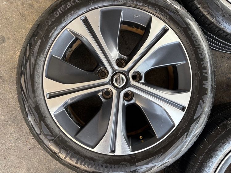 ล้อแม็กขอบ17 NISSAN KICKS ใส่ TEANA JUKE SYLPHY ได้เลยจ้า มีรอยตามการใช้งาน พร้อมยางCONTINENTAL205-55-17 ปี22 ปีแท้  รูปที่ 5
