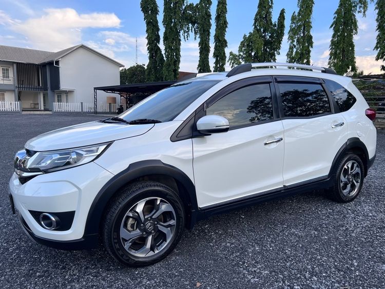 Honda BR-V 2017 1.5 SV Utility-car เบนซิน ไม่ติดแก๊ส เกียร์อัตโนมัติ ขาว รูปที่ 3