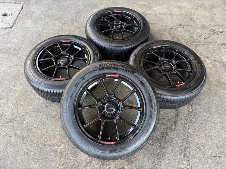 15" ล้อแม็กมือ1 ขอบ15 TC005 4รู100 กว้าง7 ออฟ35 สีดำเงา งานSEVENFIFTH งานสวยมาก  พร้อมยางมือ2 MICHELIN185-60-15 ปี23 ปีแท้ 
