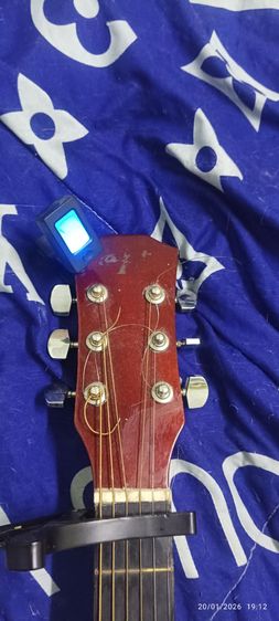 ขายกีต้าร์โปร่ง อะคูสติค สภาพ70-80เปอร์เซ็น เสียงดีสภาพพร้อมใช้งานอุปกรณ์ครบ 900 รูปที่ 17