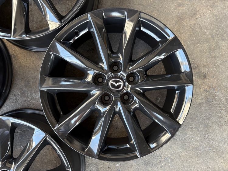 ล้อแม็กขอบ18 MAZDA3 ใส่ CX5 CX3 ได้เลยจ้า สีดำเงา สภาพสวยมากๆ (ล้อทำสีมาใหม่เพื่อความสวยงาม ไม่มีซ่อม) รูปที่ 5