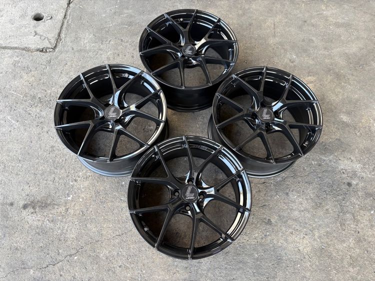 ล้อแม็กขอบ17 LENSO ก้านY 4รู100 กว้าง7.5 ออฟ35 สีดำเงา สภาพสวยมากๆ (ล้อทำสีมาใหม่เพื่อความสวยงาม ไม่มีซ่อม) รูปที่ 3