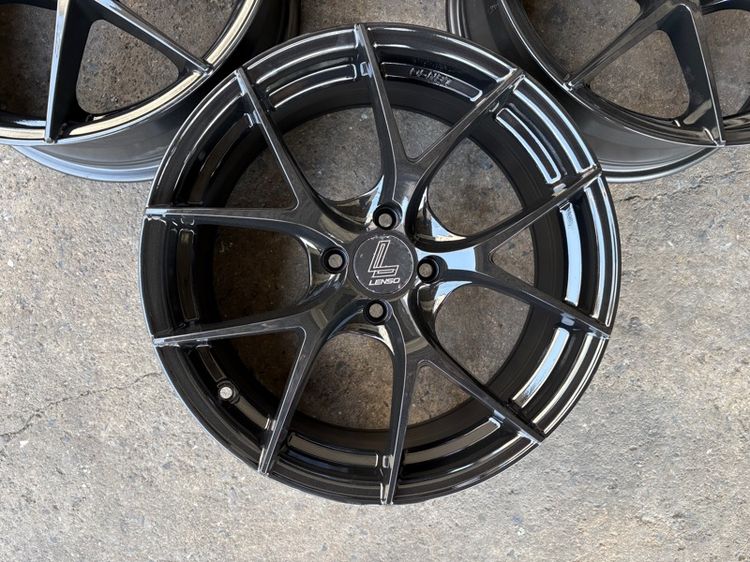 ล้อแม็กขอบ17 LENSO ก้านY 4รู100 กว้าง7.5 ออฟ35 สีดำเงา สภาพสวยมากๆ (ล้อทำสีมาใหม่เพื่อความสวยงาม ไม่มีซ่อม) รูปที่ 4