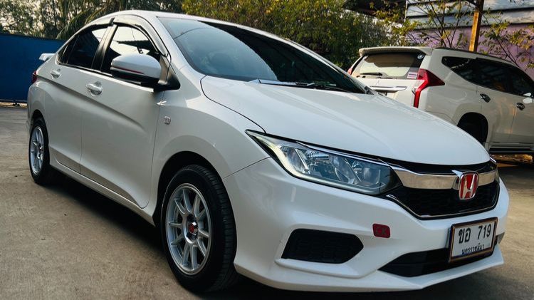 Honda City 2018 1.5 S i-VTEC Sedan เบนซิน ไม่ติดแก๊ส เกียร์อัตโนมัติ ขาว รูปที่ 2