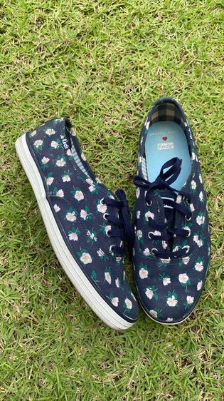 รองเท้า ked สีน้ำเงินเข้มลายดอก สภาพดีมาก รูปที่ 4