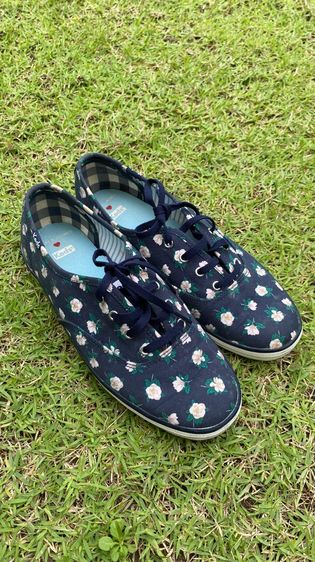 รองเท้า ked สีน้ำเงินเข้มลายดอก สภาพดีมาก
