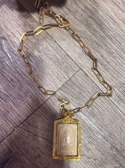 พระสมเด็จขาโต๊ะ วัดประดู่ฉิมพลี พร้อมเลี่ยมกรอบตลับไมคอน และสร้อยสแตนเลส รูปที่ 3