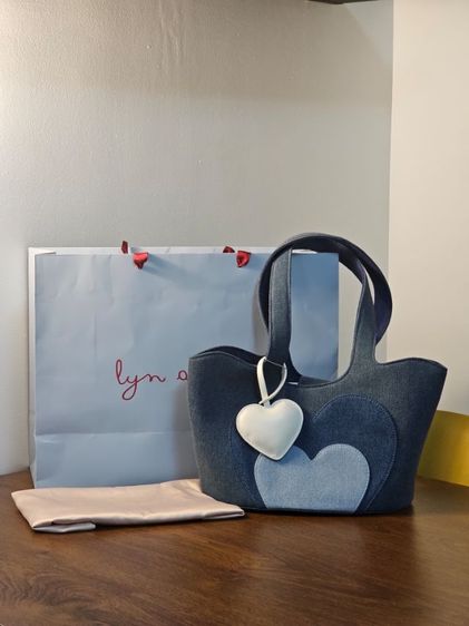 กระเป๋าแบรนด์เนม lyn around ของแท้ มือหนึ่ง รูปที่ 3