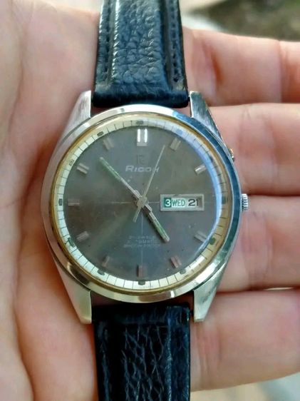 เทา อื่นๆ นาฬิกา Ricoh ออโต้ลาน
เช็คเวลาแล้ว สภาพดี เดินดี ใช้งานปกติ