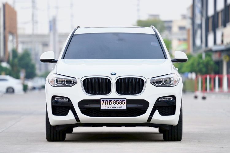 รถ BMW X3 2.0 xDrive20d 4WD สี ขาว