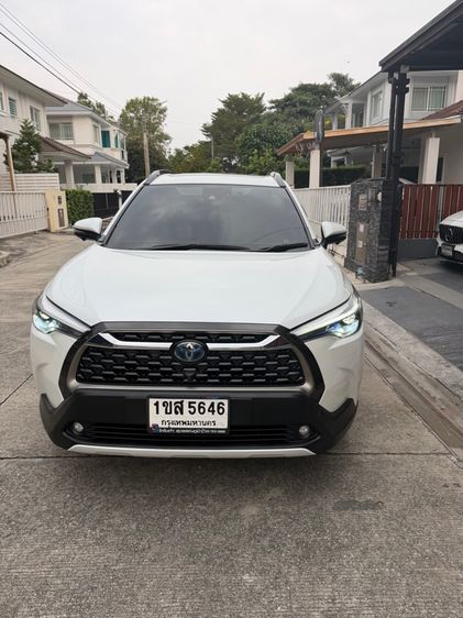 รถ Toyota Corolla Cross 1.8 Hybrid Premium Safety สี ขาว
