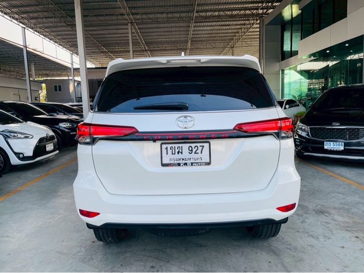 Toyota Fortuner 2020 2.4 V Utility-car ดีเซล ไม่ติดแก๊ส เกียร์อัตโนมัติ ขาว รูปที่ 4