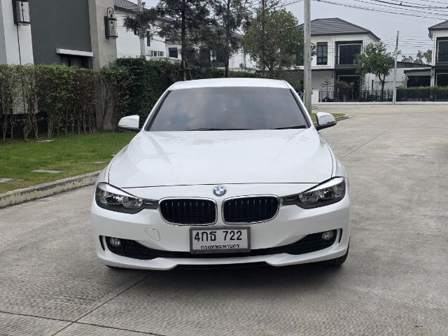 รถ BMW Series 3 316i สี ขาว