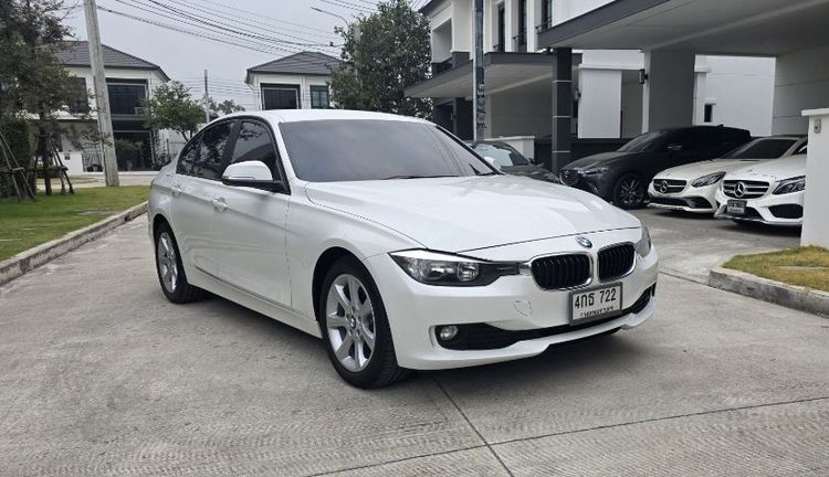 BMW Series 3 2015 316i Sedan เบนซิน ไม่ติดแก๊ส เกียร์อัตโนมัติ ขาว รูปที่ 2