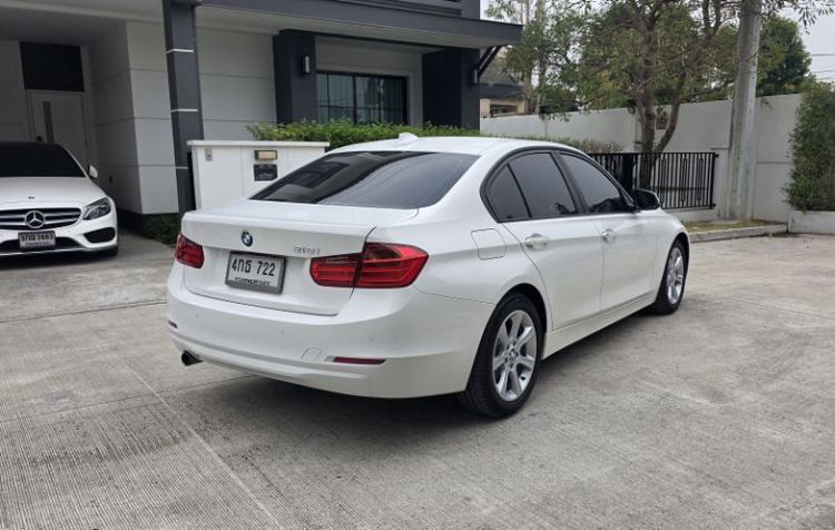 BMW Series 3 2015 316i Sedan เบนซิน ไม่ติดแก๊ส เกียร์อัตโนมัติ ขาว รูปที่ 4