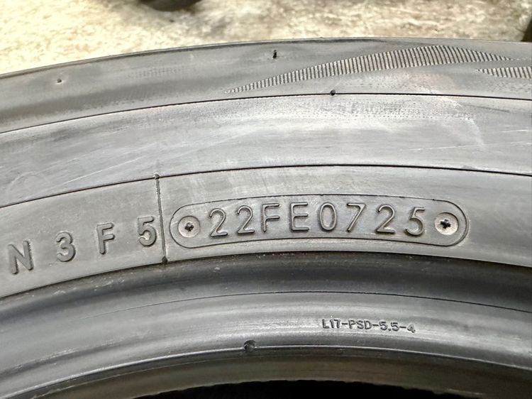 ยางถอดป้ายแดงขอบ 17” ยี่ห้อ TOYO TIRES รุ่น PROXES COMFORT ขนาด 225-65R17 ปี 25 MADE IN JAPAN สีเส้นตุ่มหน้ายางยังอยู่ครบ รูปที่ 5