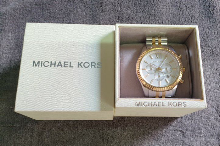 ราคาพิเศษ มือ 1 แท้ เพียง 2,500 ฿   นาฬิกา Michael Kors รุ่น MK8344  รูปที่ 3