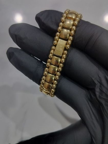 Raymond Weil ผู้หญิงงานแท้แบรนด์ ระบบควอตซ์ สายชุบทอง สภาพตามรูป มีรอยใช้งานตามอายุ  ขายตามสภาพ ไม่ใช้ทองแท้ เป็นงานชุปจากโรงงาน รูปที่ 3