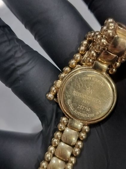 Raymond Weil ผู้หญิงงานแท้แบรนด์ ระบบควอตซ์ สายชุบทอง สภาพตามรูป มีรอยใช้งานตามอายุ  ขายตามสภาพ ไม่ใช้ทองแท้ เป็นงานชุปจากโรงงาน รูปที่ 5