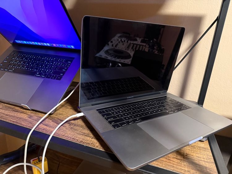 macbook pro 15" a1707  รูปที่ 7