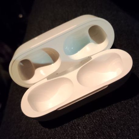 เคสชาร์จ Air pod pro รูปที่ 2