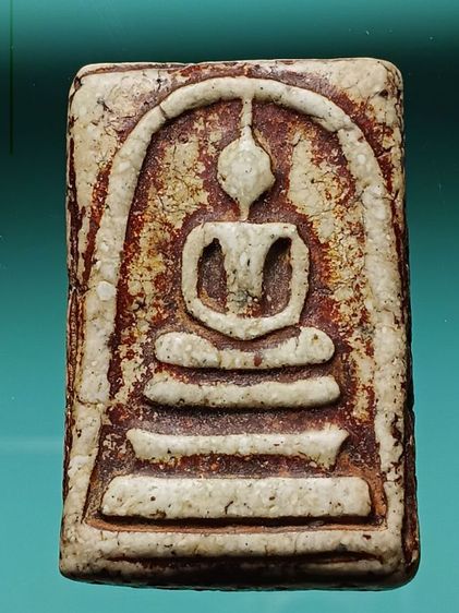 พระสมเด็จวัดระฆัง พิมพ์ใหญ่ รุ่นเเรก มีรอยคราบน้ำหมากเก่าทั่วองค์ พระเก่าของคนโบราณ สภาพสวยเก่าเดิมๆ