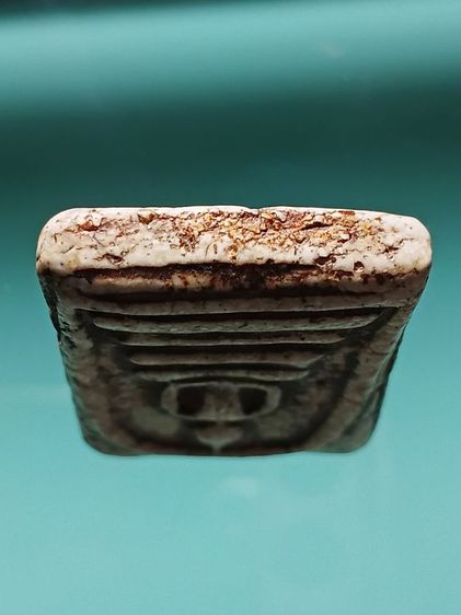 พระสมเด็จวัดระฆัง พิมพ์ใหญ่ รุ่นเเรก มีรอยคราบน้ำหมากเก่าทั่วองค์ พระเก่าของคนโบราณ สภาพสวยเก่าเดิมๆ รูปที่ 6