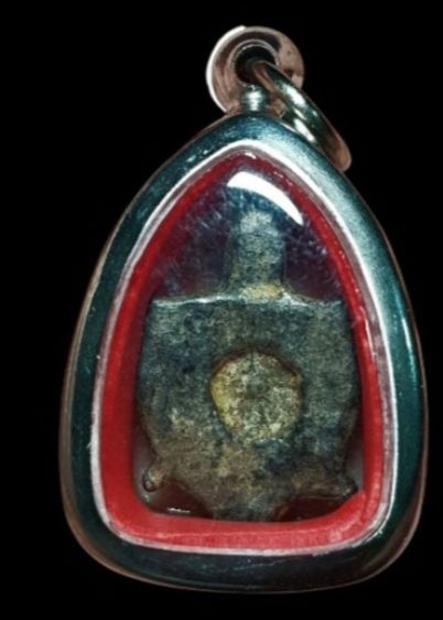 พญาเต่าเนื้อโลหะผสม เก่า ตอกโค๊ตดอกจันทร์ รอบตัว รูปที่ 3