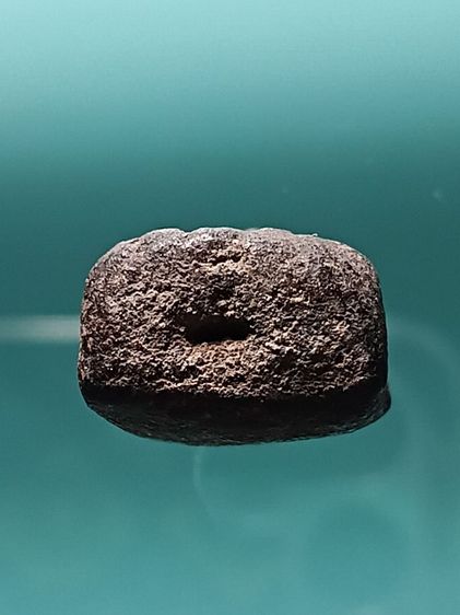 หลวงปู่ทวด พิมพ์พระรอด เนื้อว่าน ปี2497 รุ่นเเรก สภาพสวยเก่า เนื้อแห้งๆผิวหิ้งๆโดนแมลงสาปแทะนิดหน่อยครับ เนื่องจากวางไว้บนหิ้งมายาวนาน เก่า รูปที่ 8