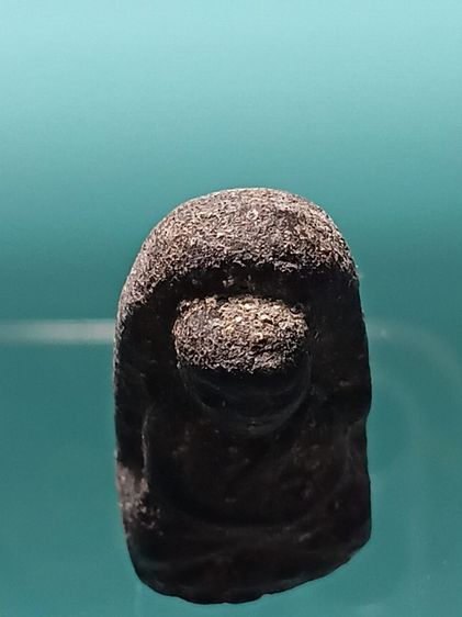 หลวงปู่ทวด พิมพ์พระรอด เนื้อว่าน ปี2497 รุ่นเเรก สภาพสวยเก่า เนื้อแห้งๆผิวหิ้งๆโดนแมลงสาปแทะนิดหน่อยครับ เนื่องจากวางไว้บนหิ้งมายาวนาน เก่า รูปที่ 7