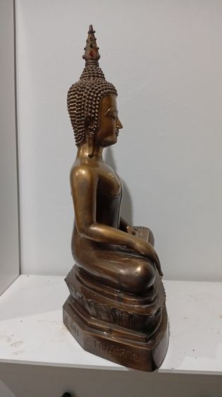 พระบูชาหลวงพ่อพระใส วัดโพธิ์ชัย จ.หนองคาย ปี 2552 รุ่นบารมีพ่อ หน้าตัก 16 นิ้ว ตอกเลข 302 เนื้อทองเหลือง รูปที่ 9