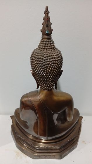 พระบูชาหลวงพ่อพระใส วัดโพธิ์ชัย จ.หนองคาย ปี 2552 รุ่นบารมีพ่อ หน้าตัก 16 นิ้ว ตอกเลข 302 เนื้อทองเหลือง รูปที่ 6