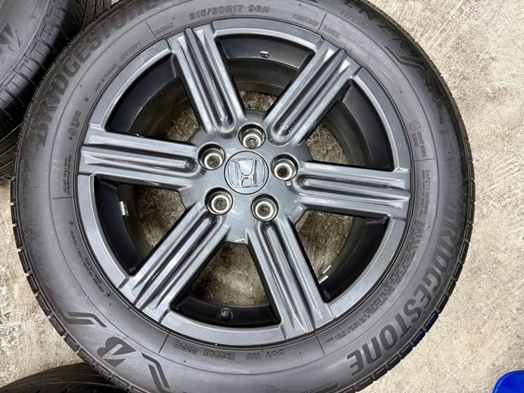 ล้อแม็ก HONDA HRV ขอบ 17” สภาพสวย ยาง BRIDGESTONE 215-60R17 ปี 24 ดอกยางสวยพร้อมใช้งาน รูปที่ 5
