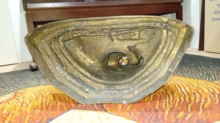 พระบูชาหลวงพ่อพระใส วัดโพธิ์ชัย จังหวัดหนองคาย รุ่น เพิ่มบารมี ปี 2564 หน้าตัก 9 นิ้ว ฐาน 14 นิ้ว สูง 22 นิ้ว หมายเลข 4959 เนื้อทองเหลือง รูปที่ 13