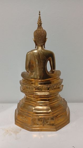 พระบูชาหลวงพ่อพระใส วัดโพธิ์ชัย จังหวัดหนองคาย รุ่น เพิ่มบารมี ปี 2564 หน้าตัก 9 นิ้ว ฐาน 14 นิ้ว สูง 22 นิ้ว หมายเลข 4959 เนื้อทองเหลือง รูปที่ 2