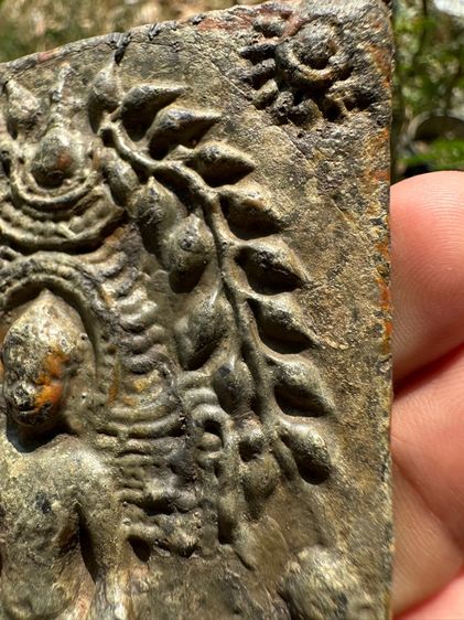 พระร่วงนั่ง กรุนาดูน รูปที่ 4