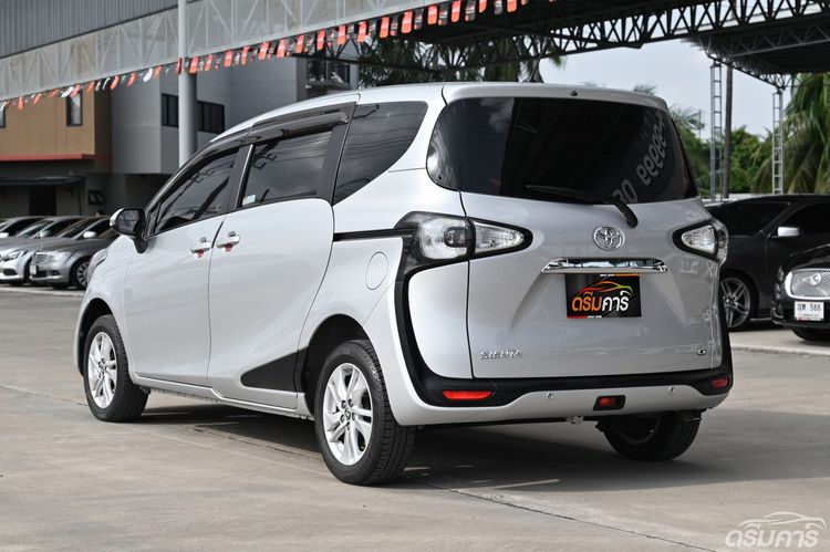 Toyota Sienta 2018 1.5 G Utility-car เบนซิน ไม่ติดแก๊ส เกียร์อัตโนมัติ บรอนซ์เงิน รูปที่ 3