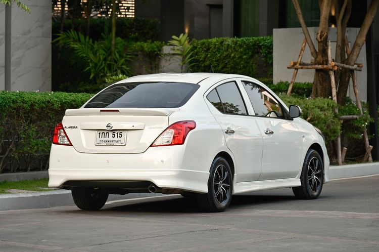 Nissan Almera 2017 1.2 E Sportech Sedan เบนซิน เกียร์อัตโนมัติ ขาว รูปที่ 4