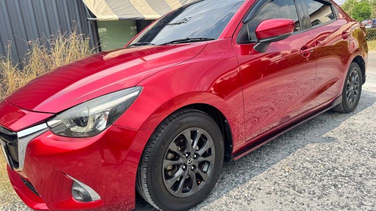 Mazda Mazda 2 2019 1.3 High Connect Sedan เบนซิน เกียร์อัตโนมัติ แดง รูปที่ 3