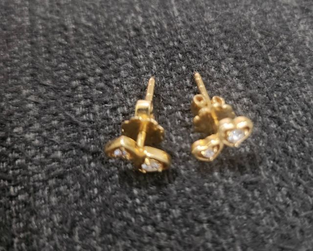 ตุ้มหูทองฝั่งเพชรแท้ รูปที่ 3