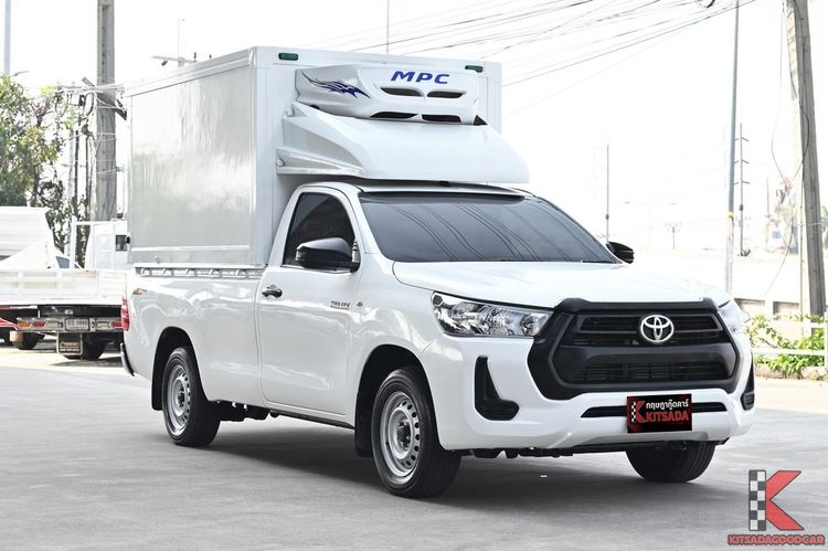 รถ Toyota Hilux Revo 2.4 Entry สี ขาว