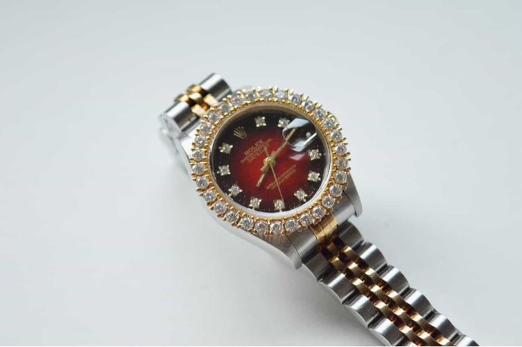 Rolex Datejust หน้าแดงหายาก ขอบเพชรแท้ รูปที่ 14