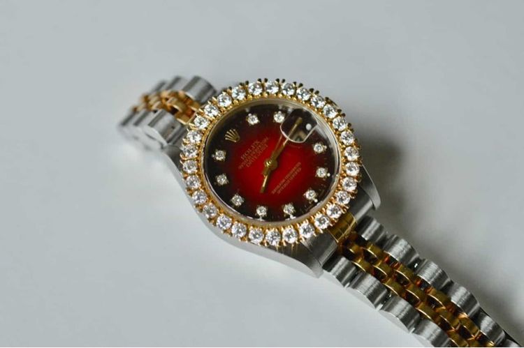 Rolex Datejust หน้าแดงหายาก ขอบเพชรแท้ รูปที่ 15