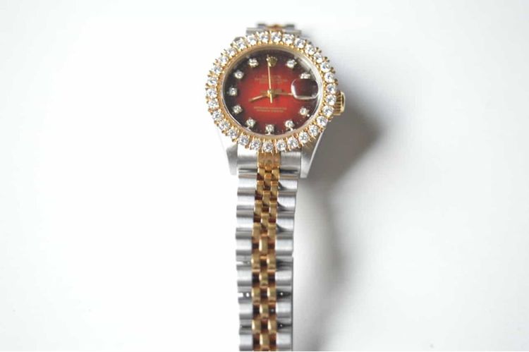 Rolex Datejust หน้าแดงหายาก ขอบเพชรแท้ รูปที่ 17