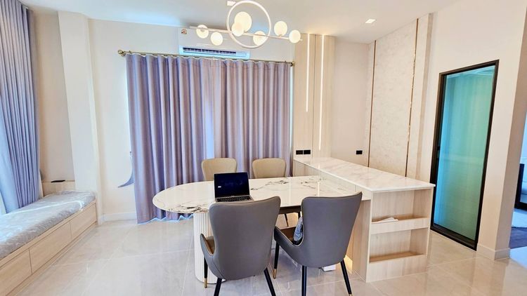 SC ASSET ตกแต่งครบ 2025 ให้เช่า บ้านเดี่ยว บางกอก บูเลอวาร์ด บางนา กม.5 บ้านผู้บริหาร 4ห้องนอน ทำเลถนนเมน ใกล้คลับเฮ้าส์ รูปที่ 4